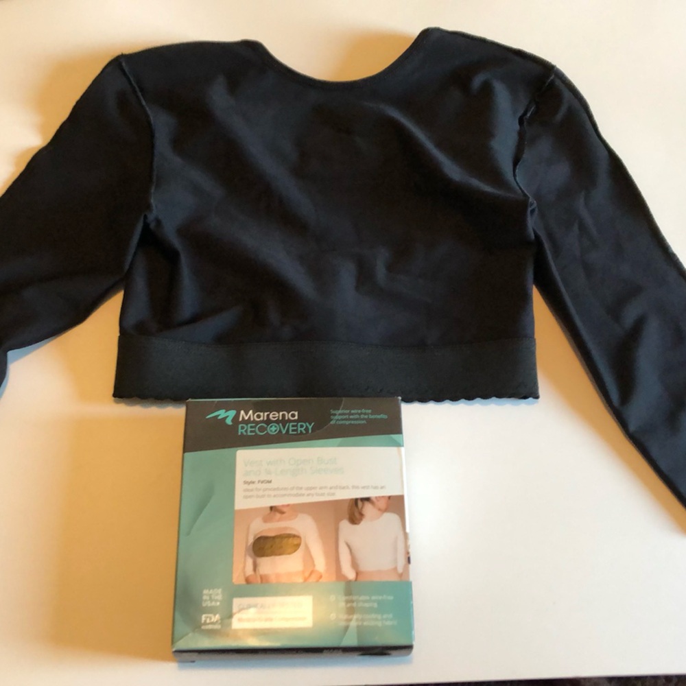 Marena Recovery Black Long Sleeve Bra Top Size Medium